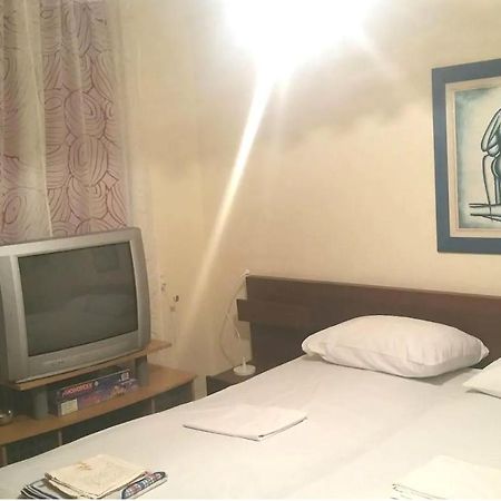 Communist Style Apartment ติรานา ภายนอก รูปภาพ