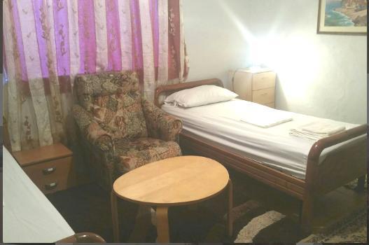 Communist Style Apartment ติรานา ภายนอก รูปภาพ